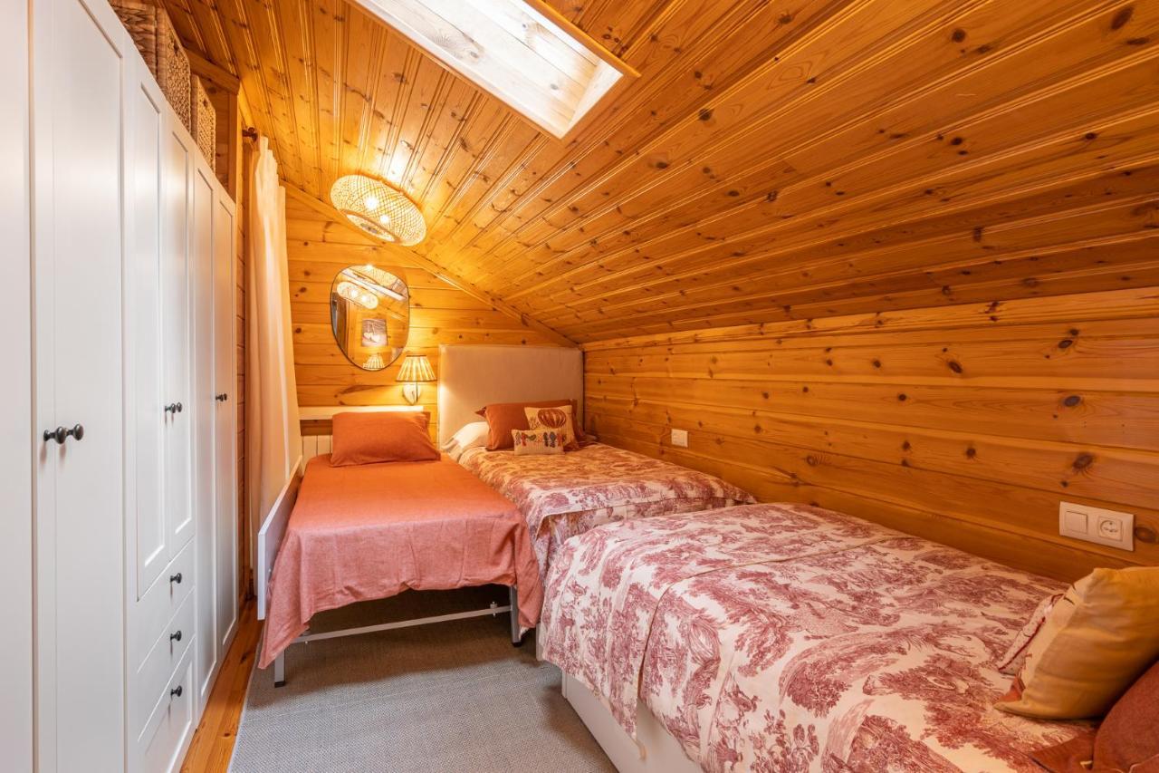 Espléndida cabaña de madera frente al río Ter Camprodon Exterior foto